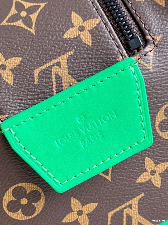 LOUIS KIT TOILET DOPP VUITTON POUCH 0807